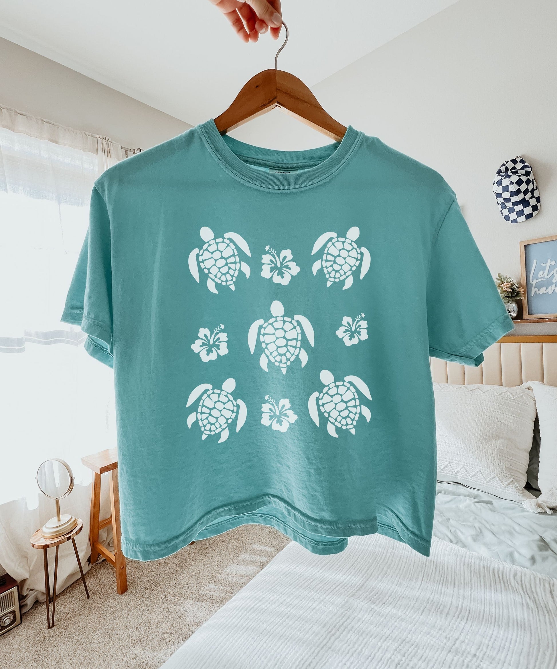 Sea Turtle Shirt, Semi Cropped Coconut Girl Mermaidcore Ocean Animal Shirt Hibiscus Shirt Preppy Stuff, Seaturtle Beachy Shirts Ecology Tee