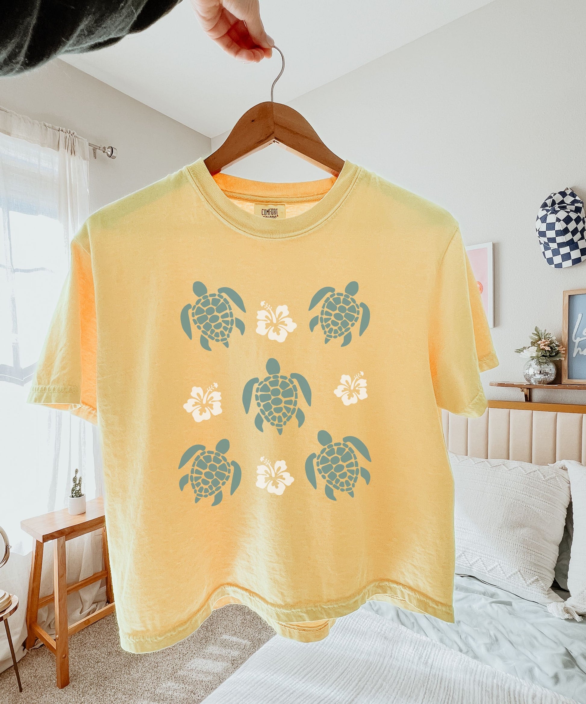 Sea Turtle Shirt, Semi Cropped Coconut Girl Mermaidcore Ocean Animal Shirt Hibiscus Shirt Preppy Stuff, Seaturtle Beachy Shirts Ecology Tee