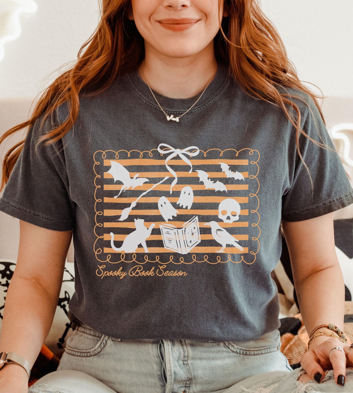 Spooky Book Season Shirt for Readers, Fall Booklover Tee Bookish Halloween Shirt Ghost Reading Book Shirt Coquette Halloween Book Club Shirt