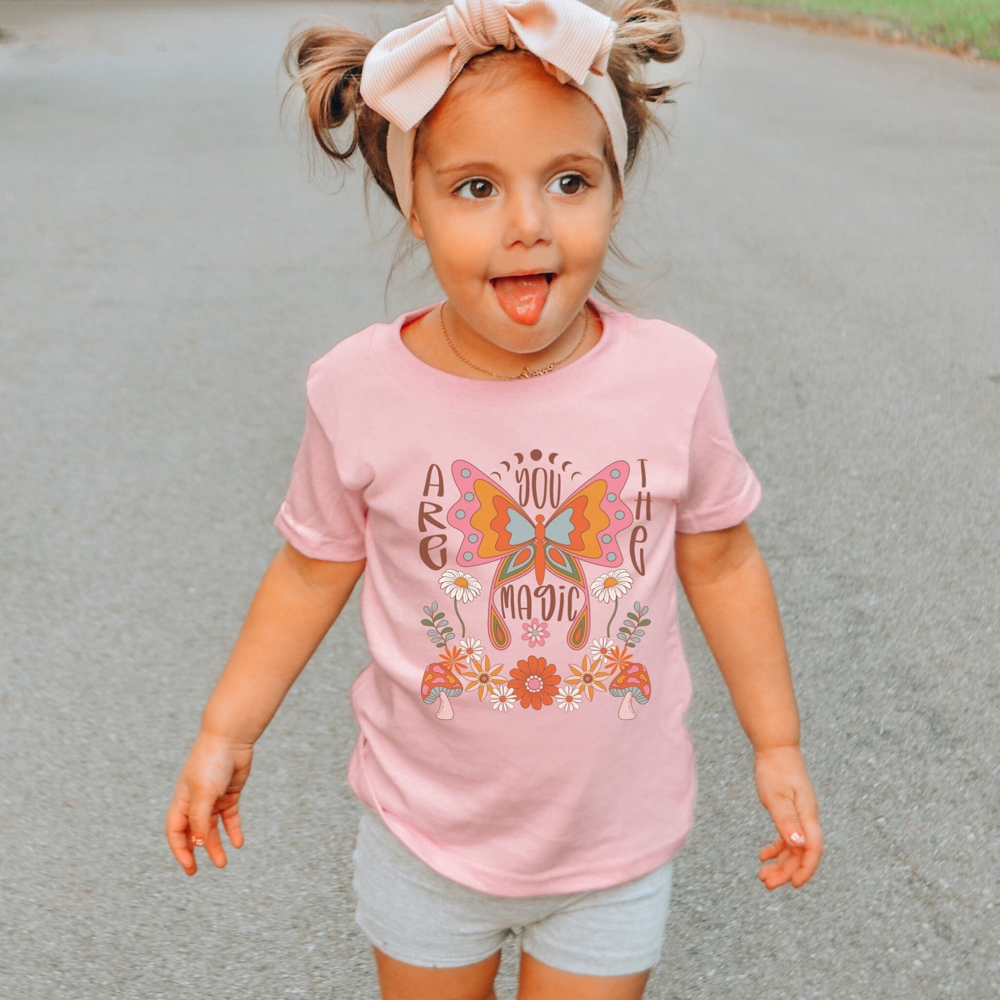 Butterfly Shirt Girl, Mushroom Shirt Toddler, Kids Shirts With Sayings, Aesthetic Shirt Girls Magic Mushroom Shirt Retro Flower Hippie Tee