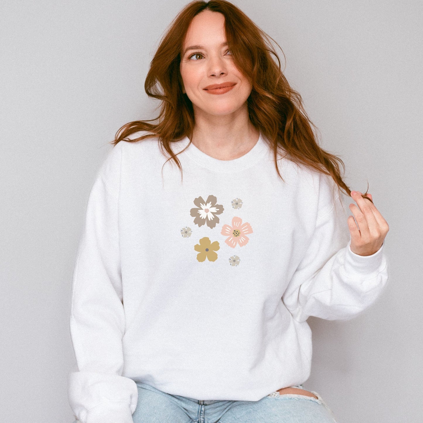 Minimalist Flower Sweatshirt, Vanilla Girl Sweatshirt Beige Clothes Clean Girl Aesthetic Teenage Girl Gifts Preppy Aesthetic Clothes