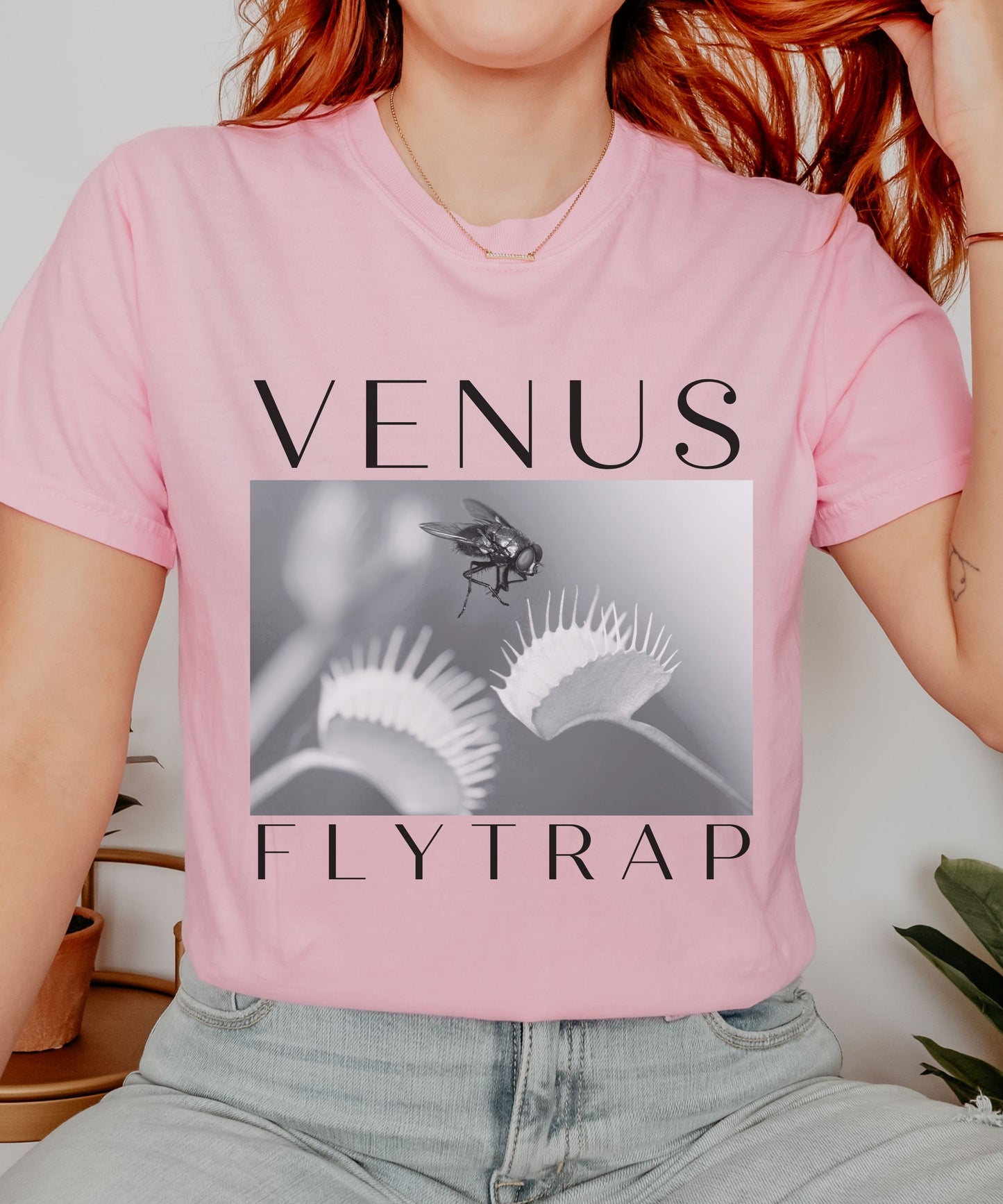 Venus Flytrap Shirt, Carnivorous Plant Lover Band Style Tee Venus Fly Trap TShirt Gift for Gardener Plant Lover Teen Shirt Granola Girl