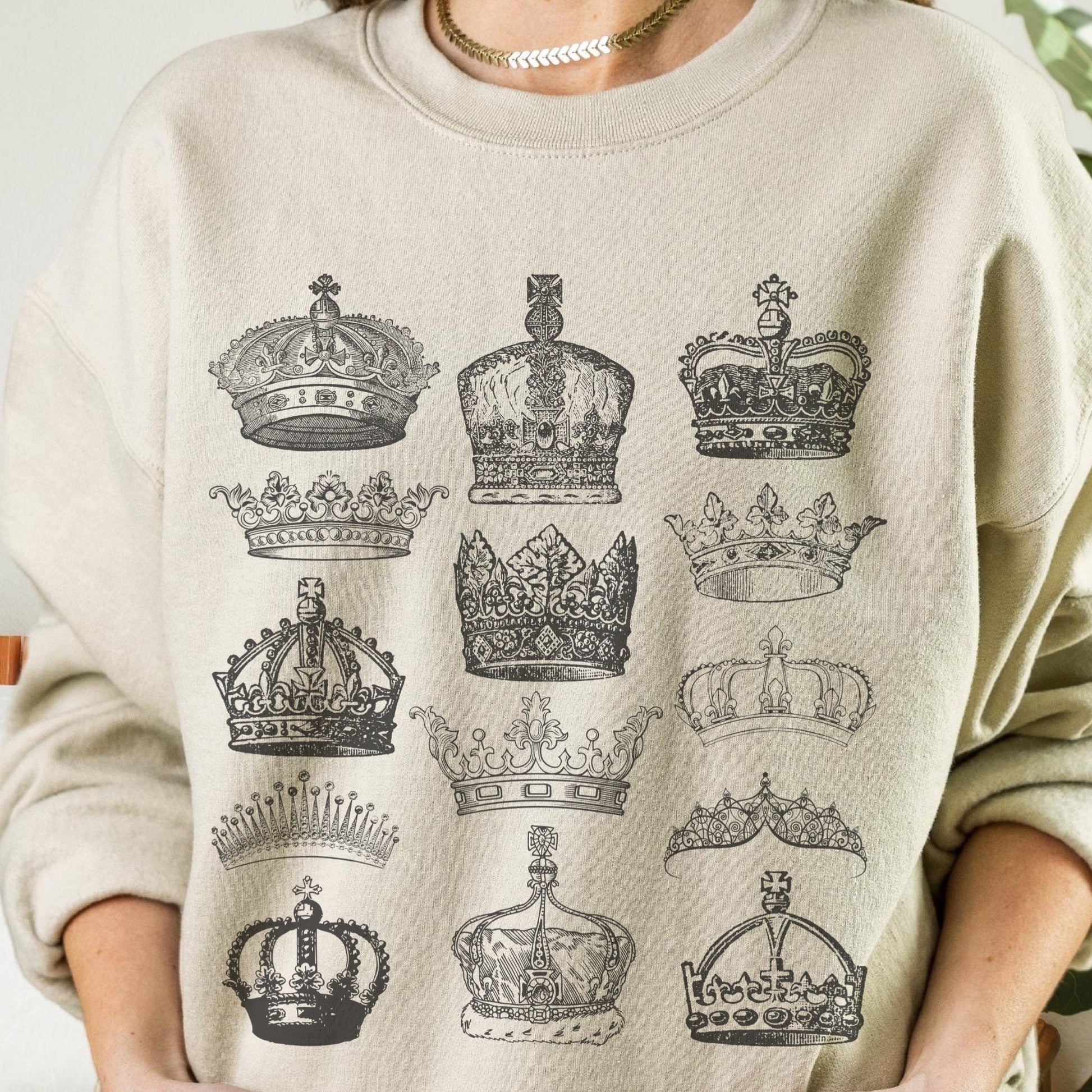 Royal Crown Sweatshirt, Regency Romance Shirt King and Queen Royal Core Royalcore Clothes Renaissance Academia Historical Fantasy Romance