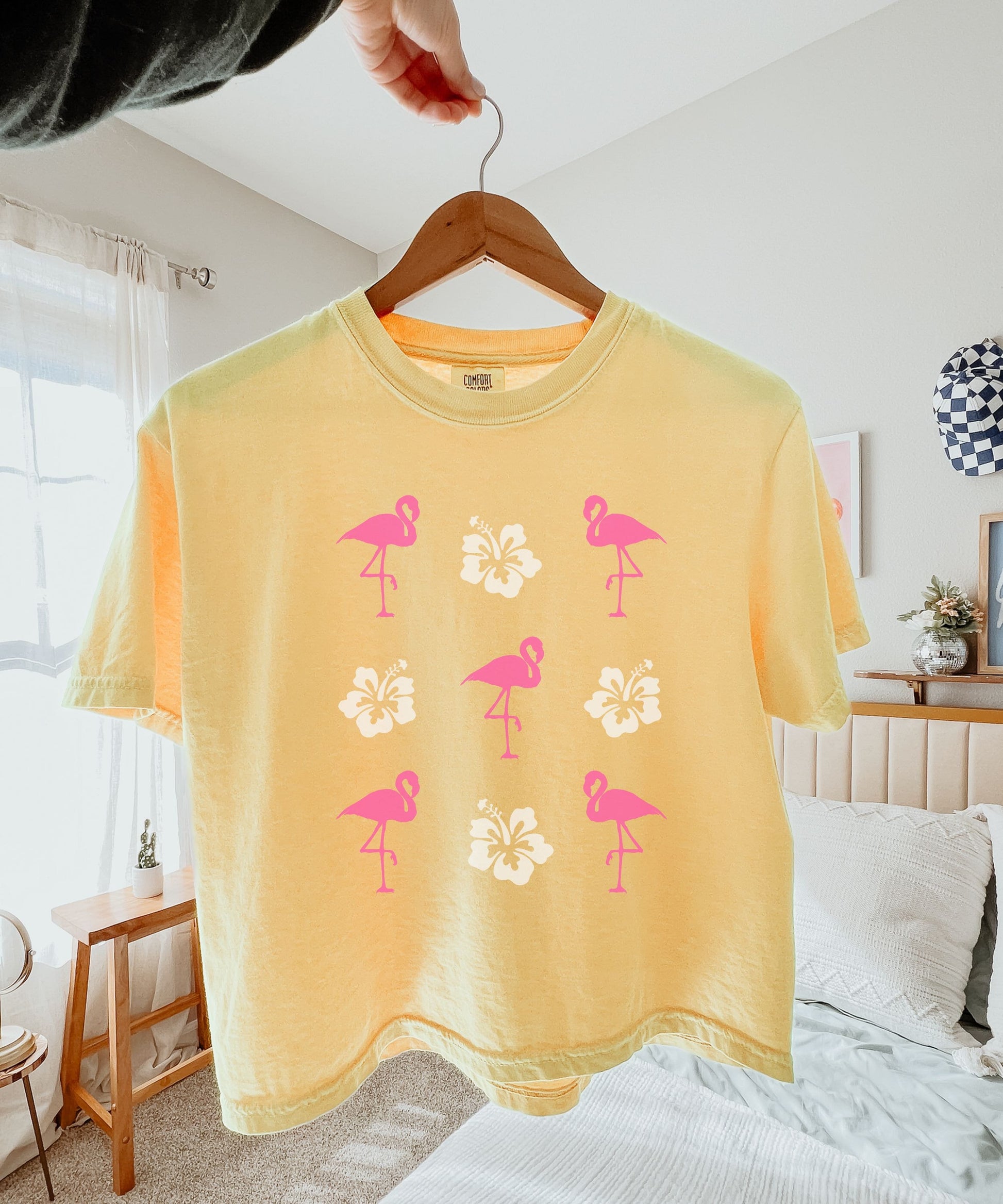 Flamingo Shirt Women Semi Cropped Tee Hibiscus Shirt Coconut Girl Beachy Shirt Flamingo Gifts Preppy Stuff Ocean Animal Shirt Teen Girl Gift
