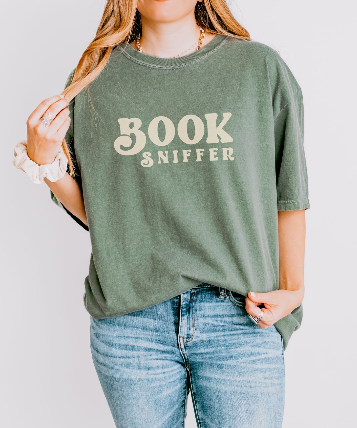 Book Sniffer Shirt, Bookish Tee Booktrovert Bookish Things Book Girlie Booktok Merch Dark Romance Smut Shirt Reader Gift Spicy Books Tee