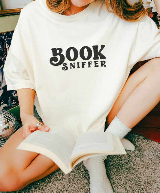 Book Sniffer Shirt, Bookish Tee Booktrovert Bookish Things Book Girlie Booktok Merch Dark Romance Smut Shirt Reader Gift Spicy Books Tee