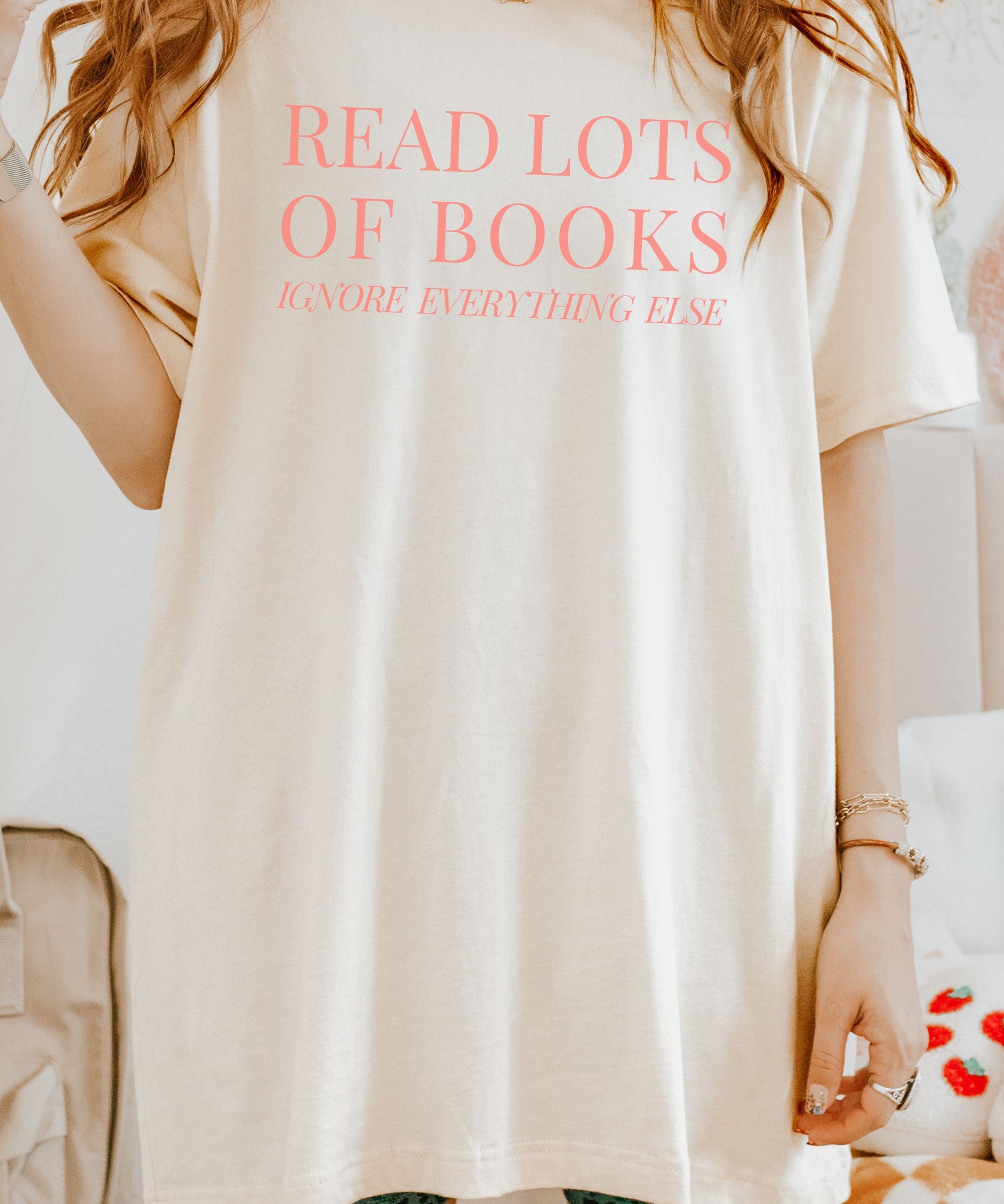 Read Lots Of Books Shirt, Born To Read, Romantasy TBR Shirt Romance Fantasy Reader, Bookish Love Shirt, Booklover Gift, Booktok Merch