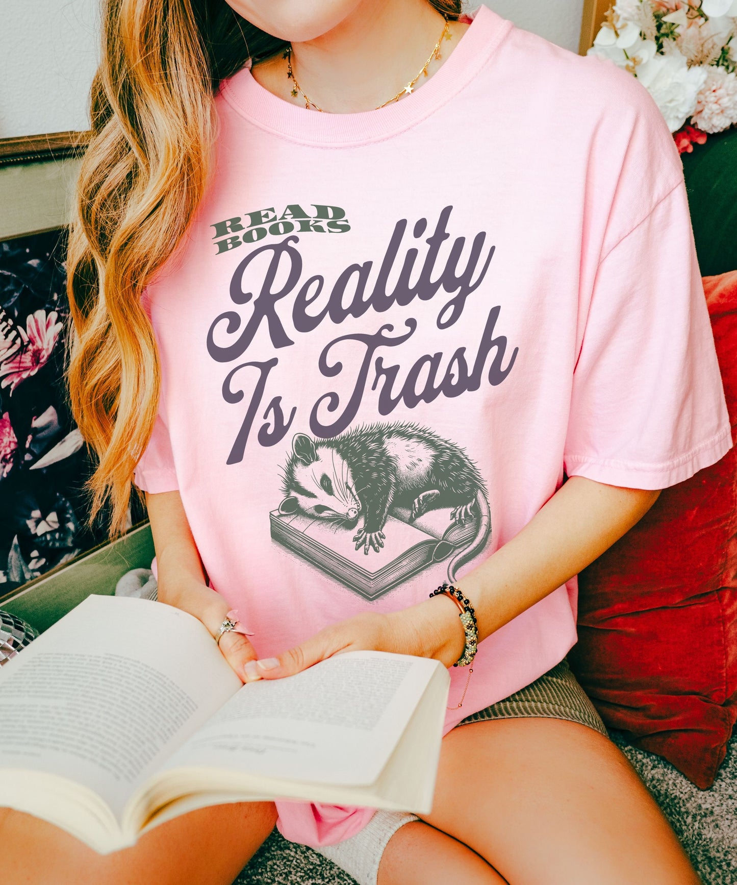 Read Books Reality is Trash Opossum Shirt, Meme Possum Shirt, Bookcore Weirdcore Booklover Gift Romantasy Fantasy Book Reader, Unhinged Tee