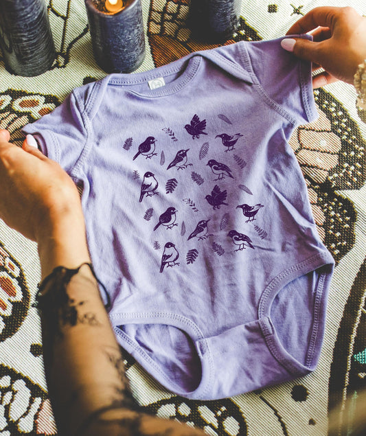 Linocut Bird Baby Bodysuit, Nature Inspired Baby Clothes, Bird Baby Gift, Cottagecore Baby Clothes, Cottage Core Baby