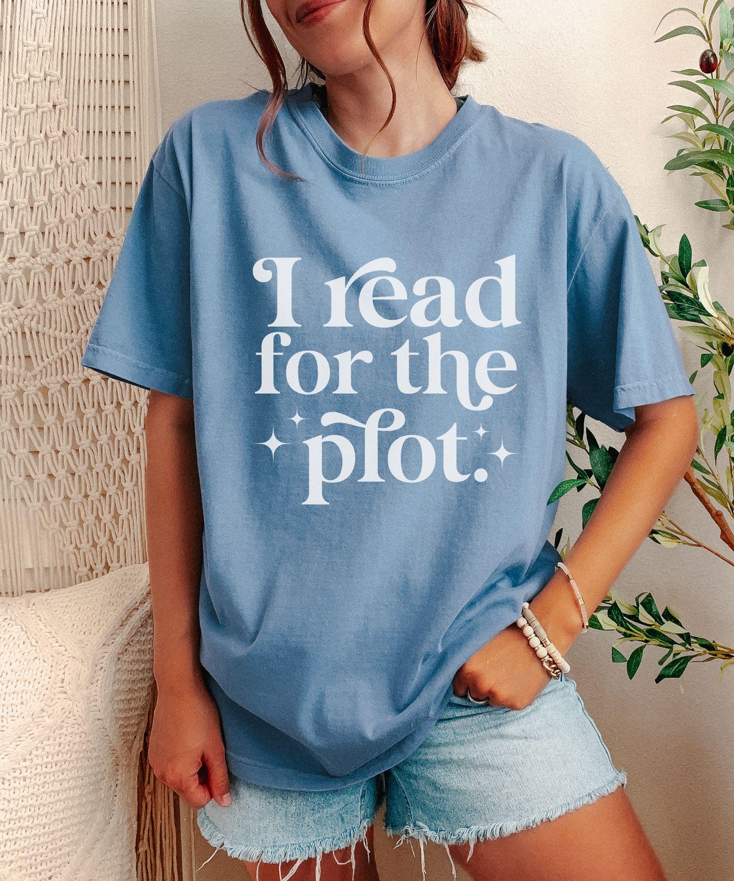 I Read For The Plot Shirt, Book Lover Shirt, Booklover Gift, Bookish Meme Shirt, Spicy Books Smut Reader Shirt Book Related Gifts Smut Stuff