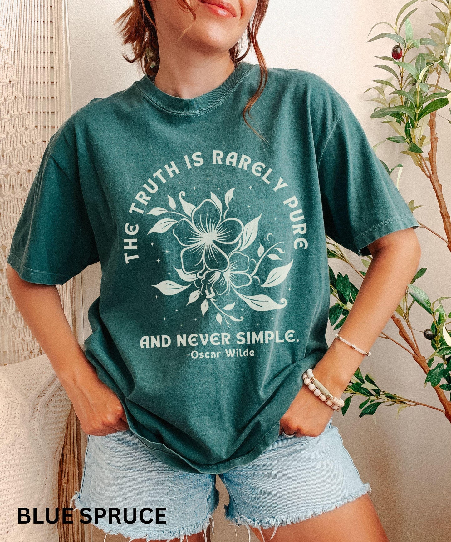 Oscar Wilde Literary Quote Shirt: The Truth Is Rarely Pure And Never Simple, Poetcore T-Shirt Classic Literature Book Lover Tee