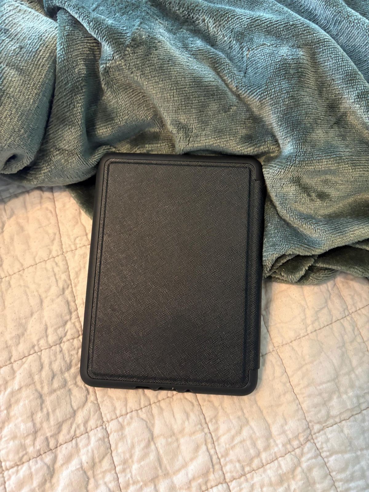 Hockey Romance Case for 6, 6.8, 7 inch Kindle, I Pucking Love Hockey Romance Ereader Cover with Hand Strap, Book Lover Gifts