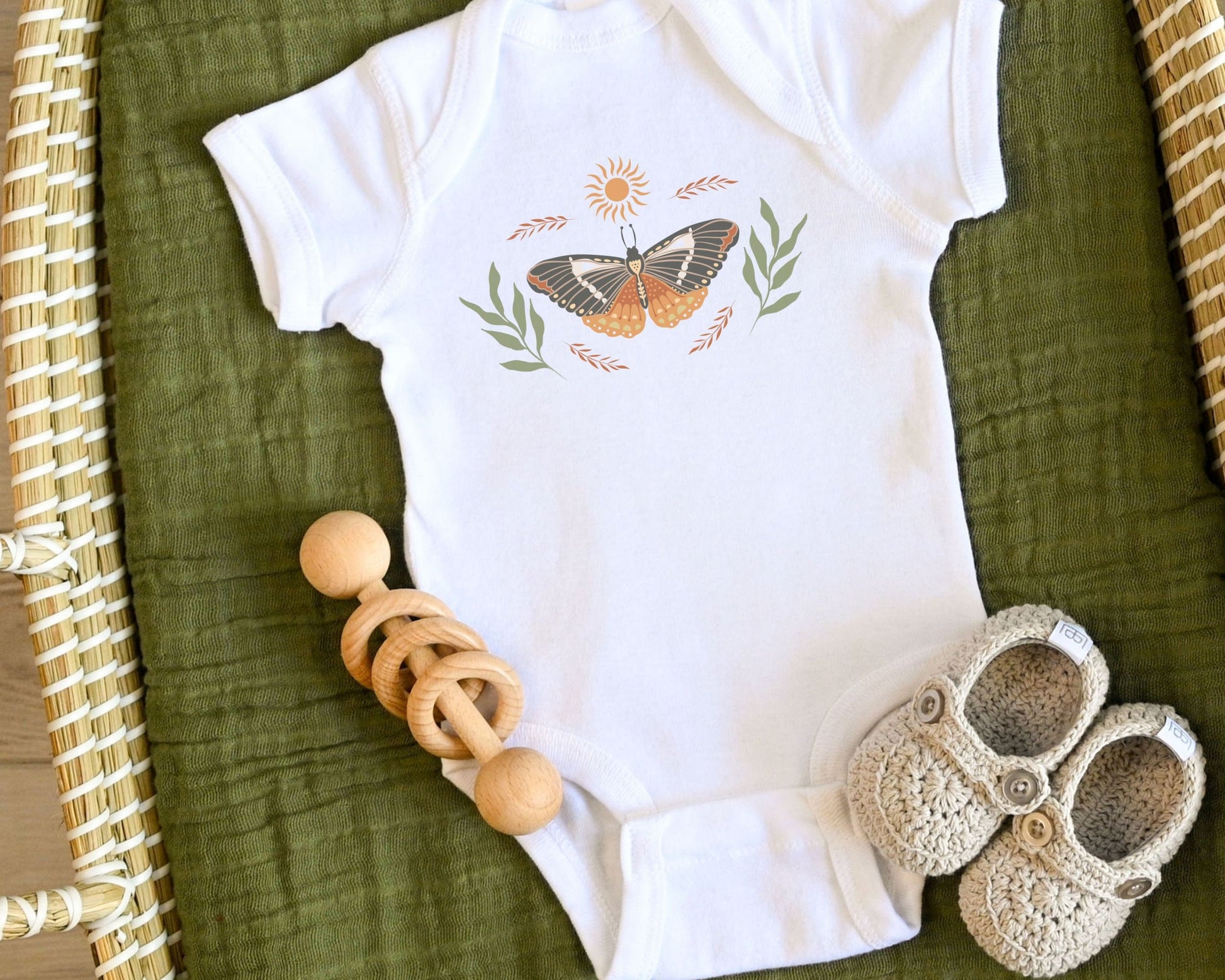 Butterfly Baby Bodysuit, Boho Baby Bodysuit, Cottagecore Baby Clothes, Moth Shirt for Baby, Fairy Core Baby, Hippie Bohemian Baby Shirt