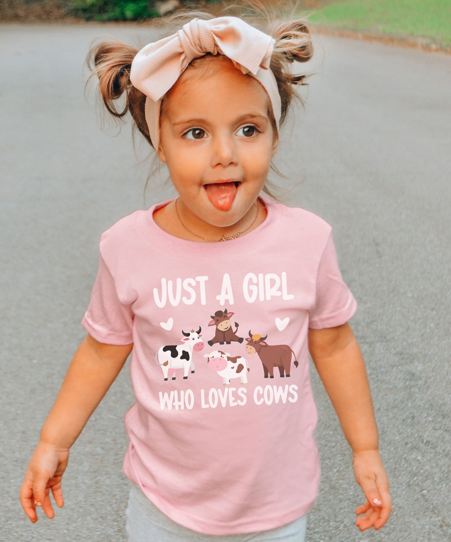 Cow Shirt for Girls Toddler Cow Tshirt Animal Lover Gifts Cow Gift for Kids Cow Birthday Farm Party Just A Girl Who Loves Cows