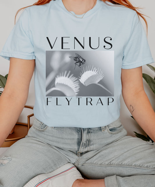 Venus Flytrap Shirt, Carnivorous Plant Lover Band Style Tee Venus Fly Trap TShirt Gift for Gardener Plant Lover Teen Shirt Granola Girl